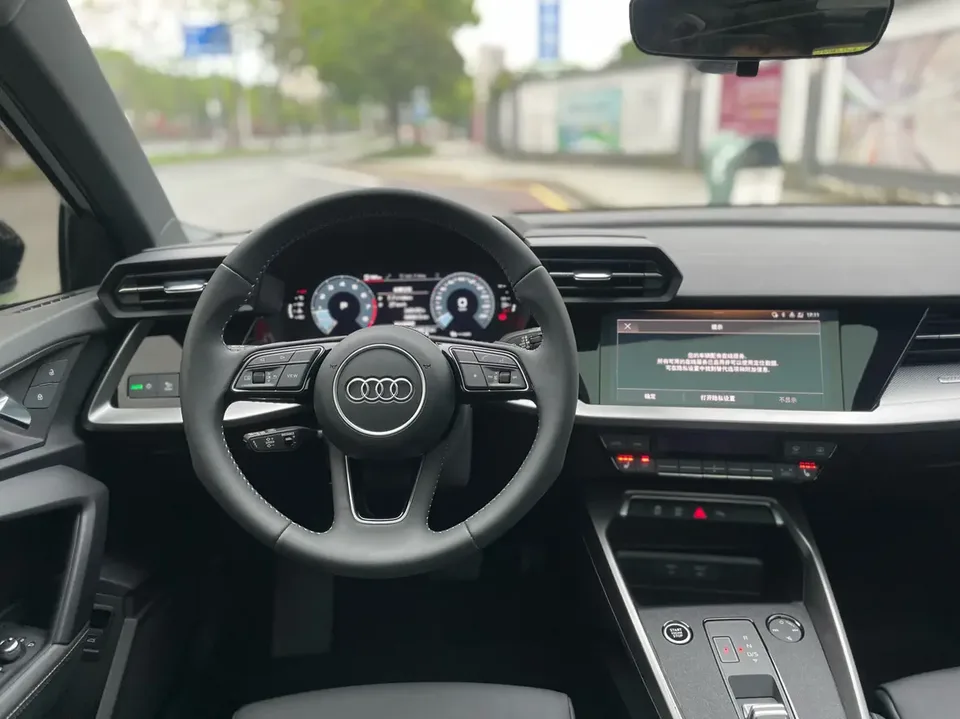 Audi A3 A3 Sportback 35 TFSI stylish and sporty 2022 — thumbnail 4