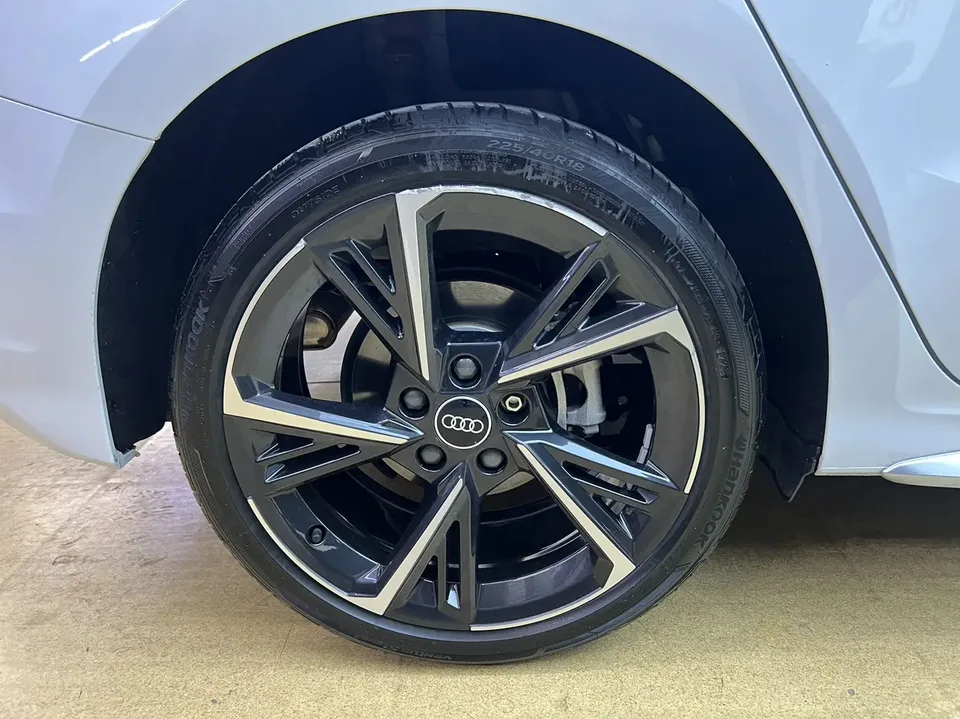 Audi A3 A3 facelift Sportback 35 TFSI stylish and sporty 2023 — thumbnail 3