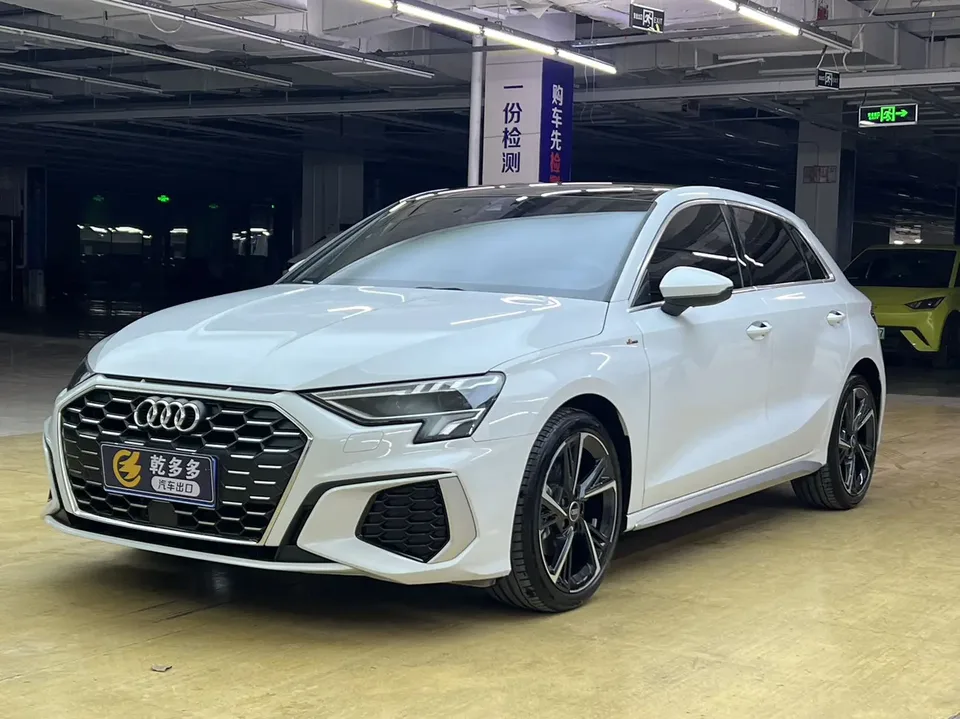 Audi A3 A3 facelift Sportback 35 TFSI stylish and sporty 2023 — photo 1, buy with delivery to Moscow