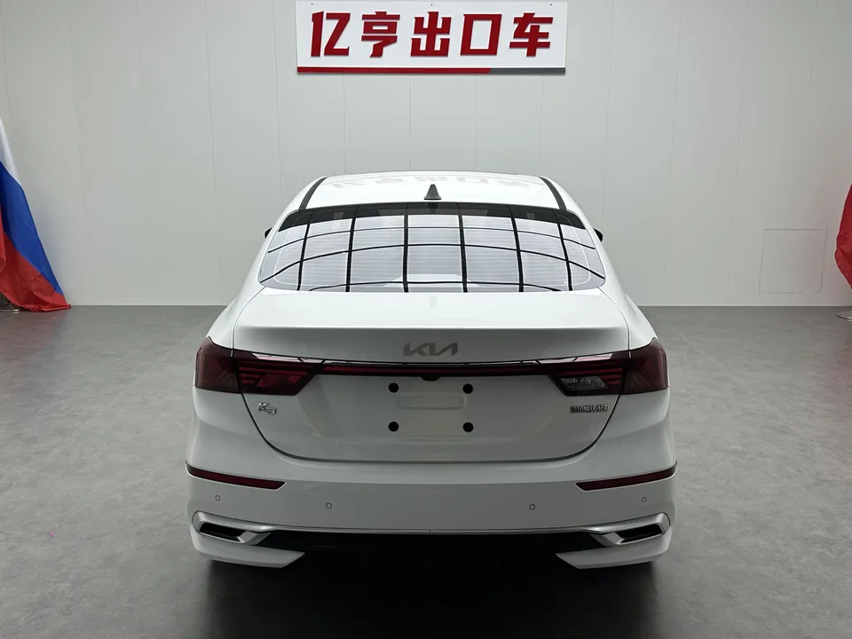Kia K3 K3 facelift 1.5L CVT fashion version 2023 — thumbnail 2