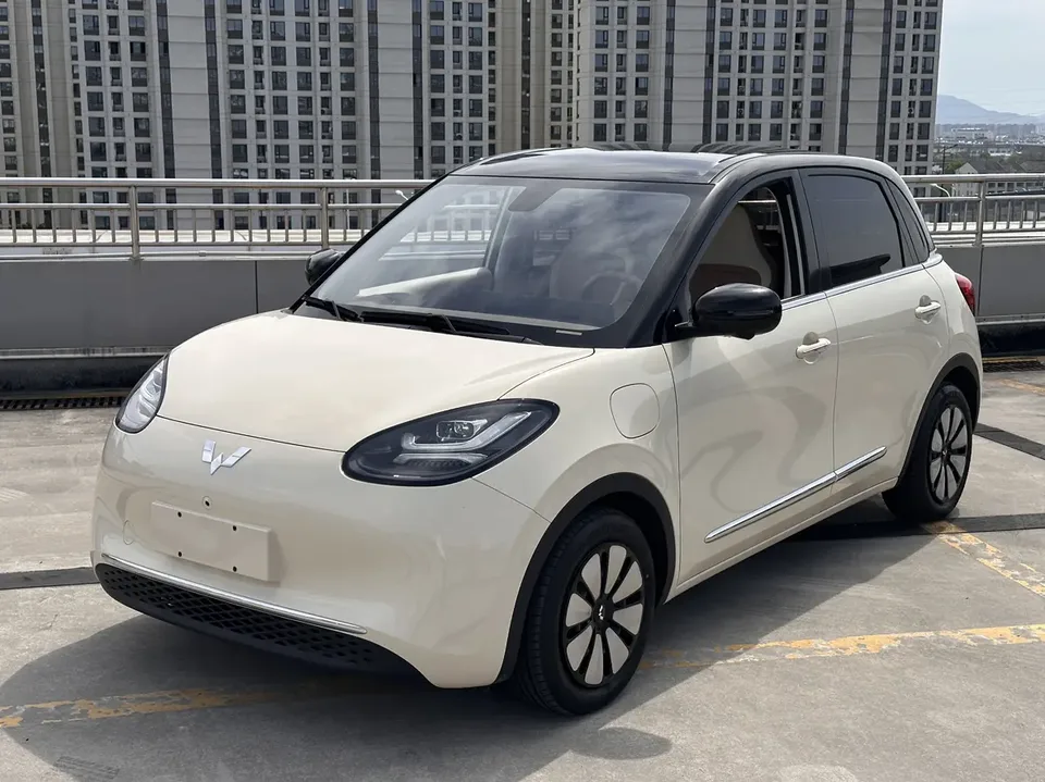 Wuling Bingo Bingo 410KM Lingxi Premium Edition 2025 — photo 1, buy with delivery to Moscow