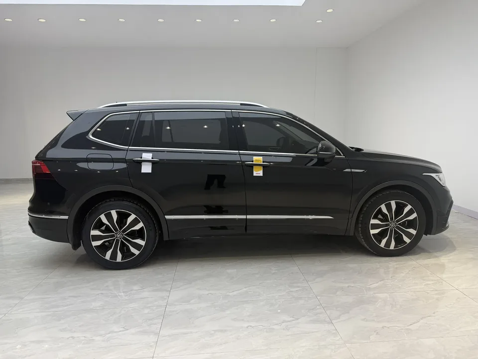 Volkswagen Tiguan L Tiguan L 2022 330TSI Automatic 2WD R-Line Enjoy Edition 2022 — миниатюра 2