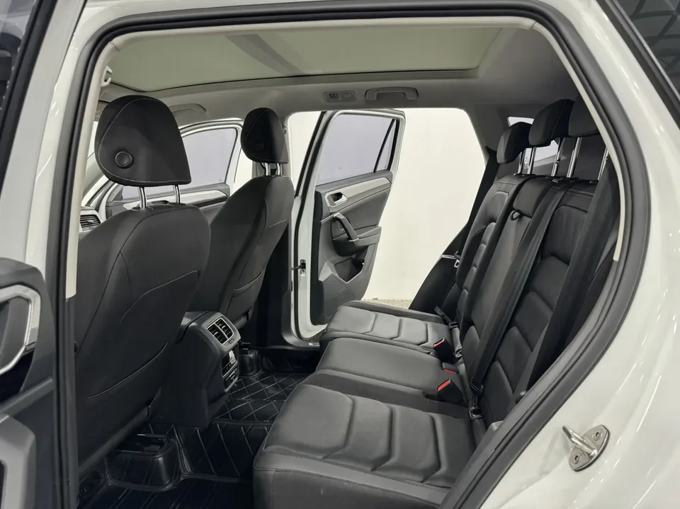 Volkswagen Tayron Tanyue 2022 280TSI 2WD Luxury Smart Edition 2022 — миниатюра 3