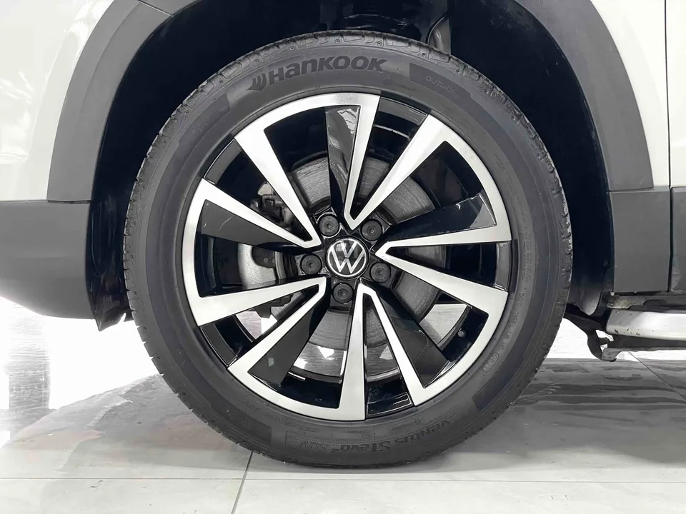 Volkswagen Tharu 280TSI 2WD Luxury Edition 2022 — миниатюра 3