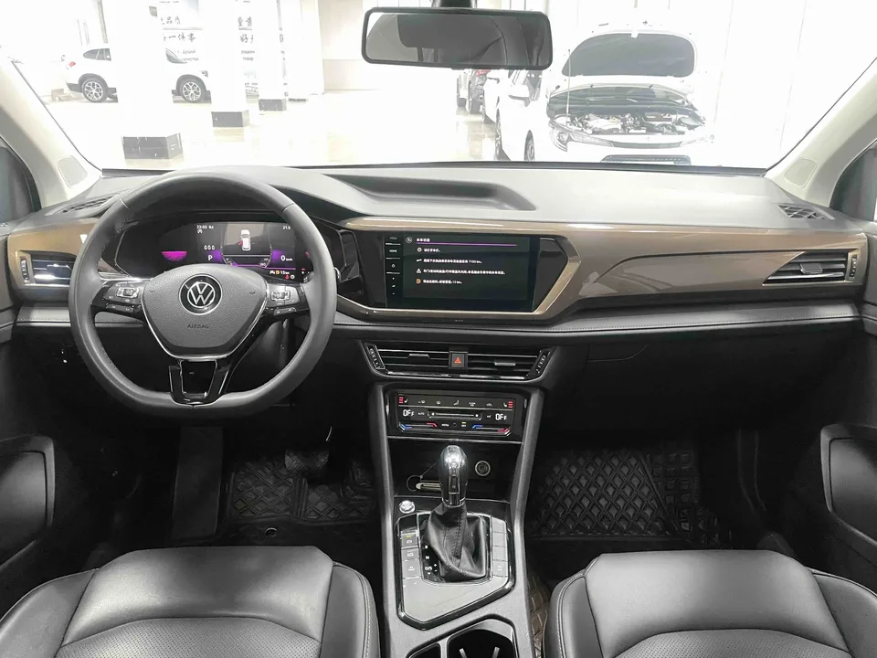 Volkswagen Tharu 280TSI 2WD Luxury Edition 2022 — миниатюра 4