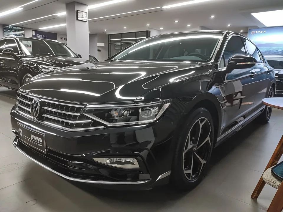 Volkswagen Magotan 2024