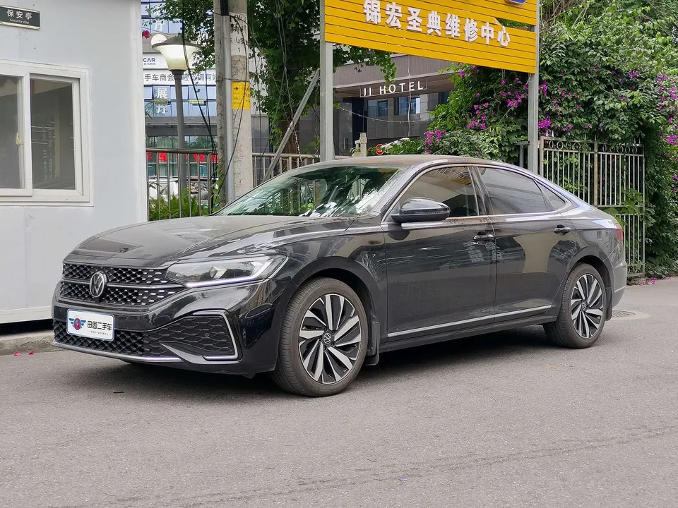 Volkswagen Passat 2022
