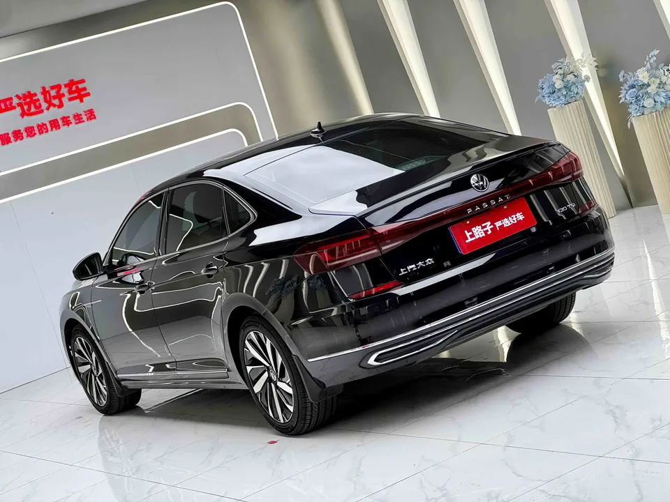 Volkswagen Passat Passat 2023 330TSI Elite Edition 2023 — миниатюра 4