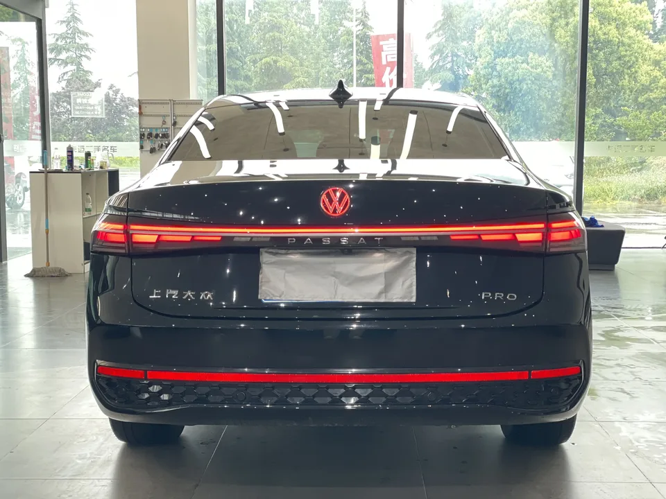 Volkswagen Passat Passat 2025 PRO 380TSI Starry Sky Dragon Edition 2024 — миниатюра 2