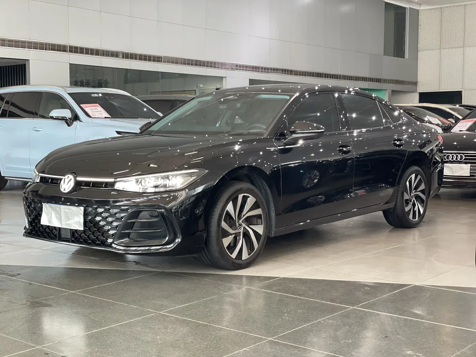 Volkswagen Passat Passat 2025 PRO 380TSI Starry Sky Dragon Edition 2024 — фото 1, купить с доставкой в Москву