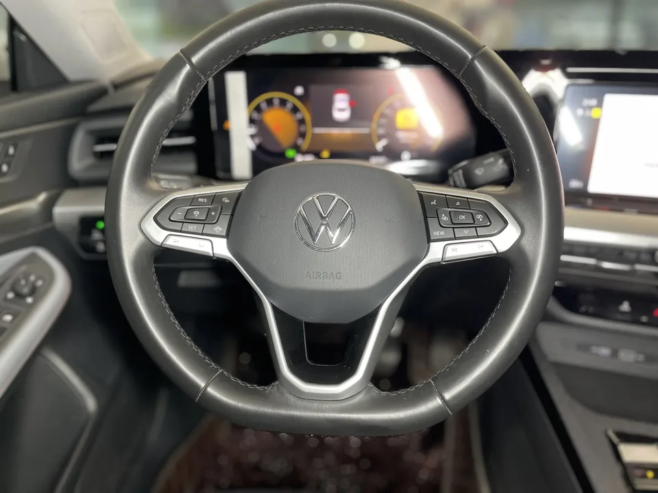 Volkswagen Lamando Lingdu Lingdu L 280TSI DSG Hot Edition 2023 — миниатюра 3