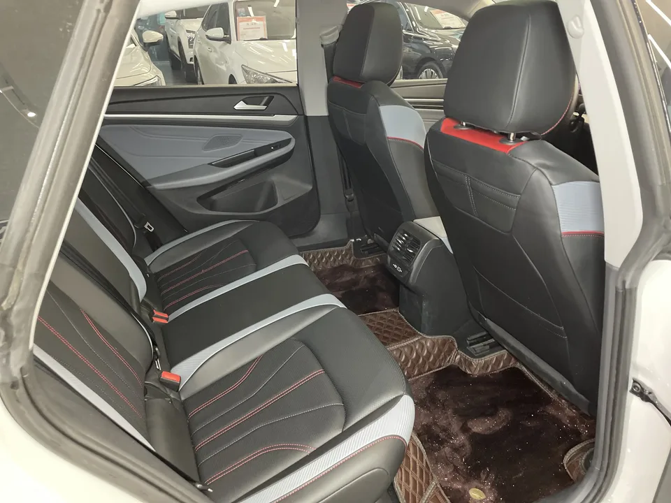 Volkswagen Lamando Lingdu Lingdu L 280TSI DSG Hot Edition 2023 — миниатюра 4
