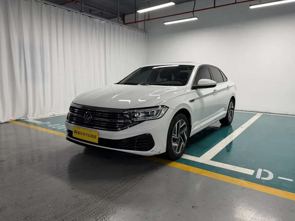 Volkswagen Sagitar 2022