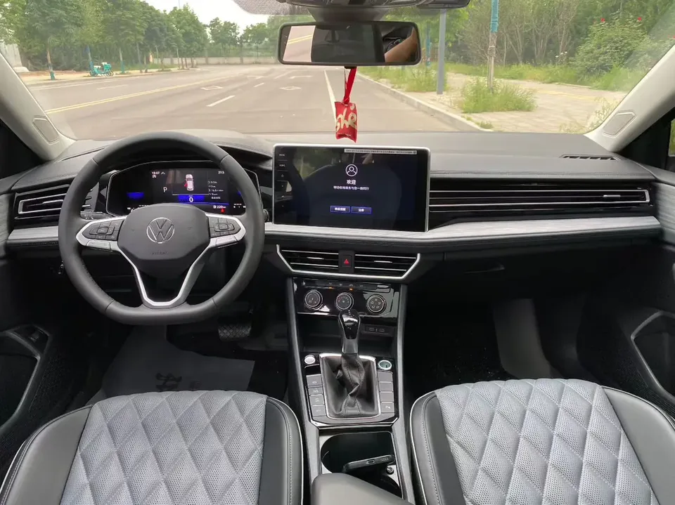 Volkswagen Sagitar Sagitar facelift 300TSI DSG Beyond Edition 2025 — миниатюра 2
