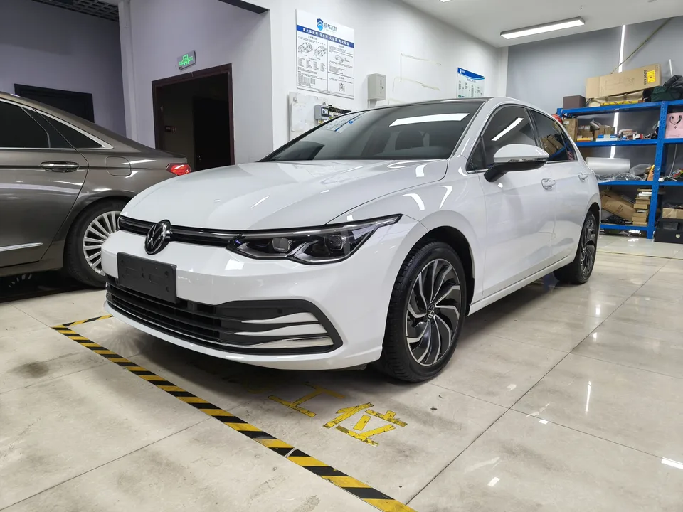 Volkswagen Golf Golf 2023 280TSI DSG Pro 2023 — фото 1, купить с доставкой в Москву