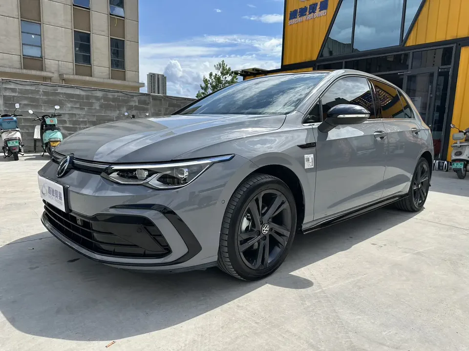 Volkswagen Golf Golf 2021 280TSI DSG R-Line 2022 — фото 1, купить с доставкой в Москву