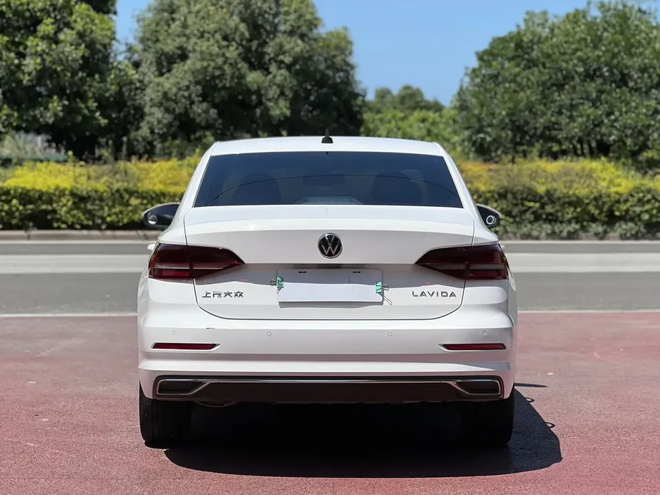 Volkswagen Lavida Lavida 2022 1.5L Automatic Comfort Edition 2022 — миниатюра 2