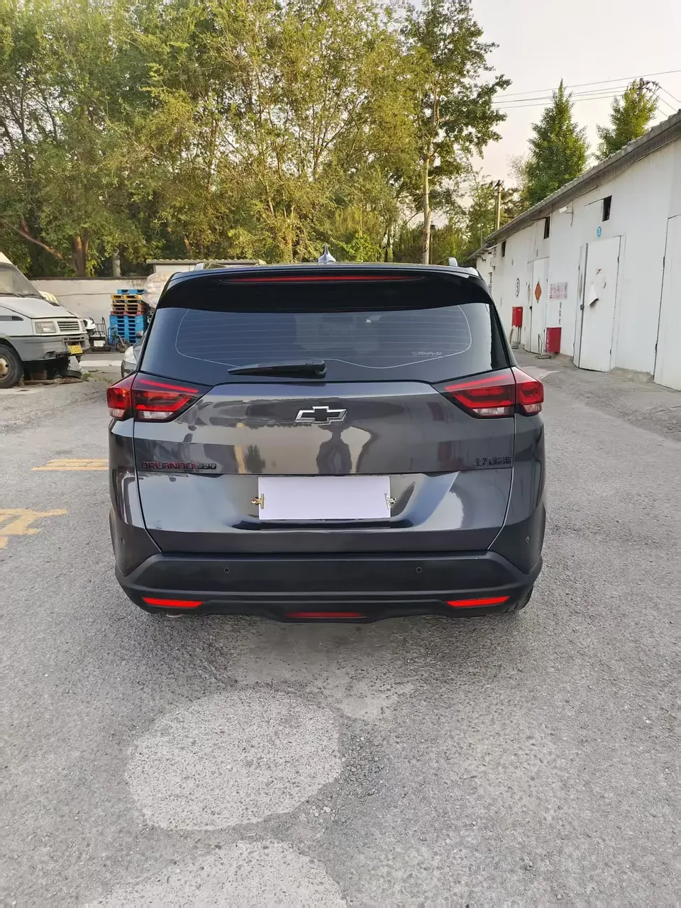 Chevrolet Volando light hybrid Redline 530T indulgent version (5+2 models) 2023 — миниатюра 2