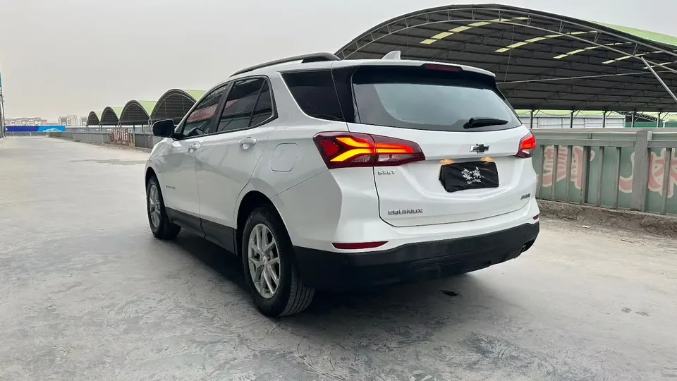 Chevrolet Equinox Explorer 2021 535T Chijie Edition 2022 — миниатюра 4