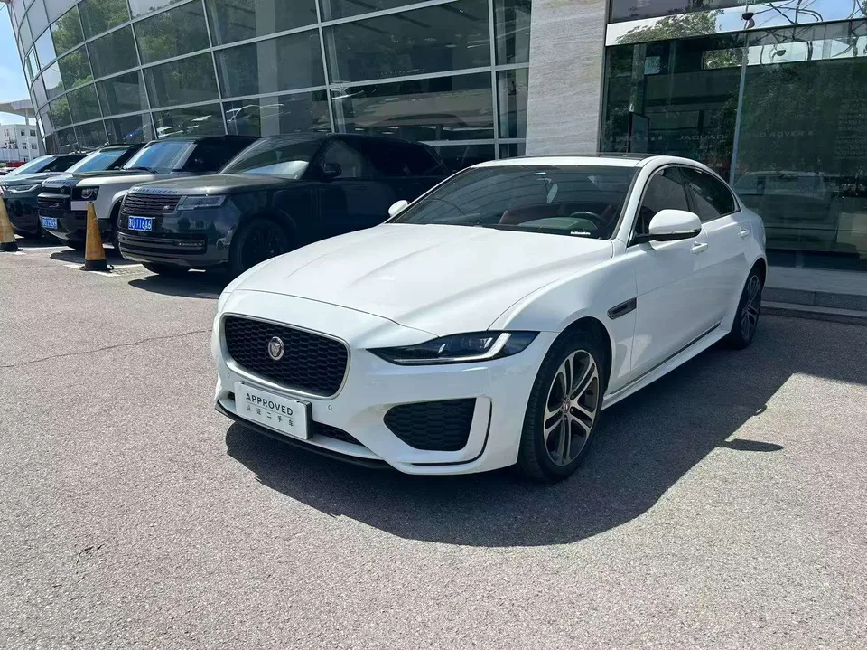 Jaguar XEL Jaguar XEL 2.0T 250PS R-DYNAMIC S Progressive Sports Edition 2024 — photo 1, buy with delivery to Moscow