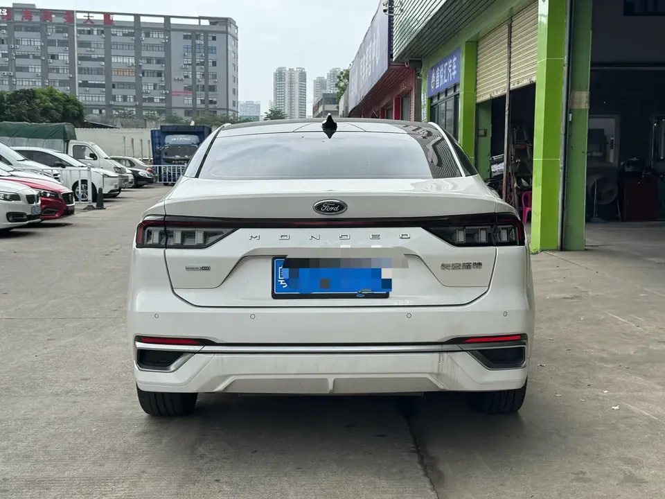 Ford Mondeo EcoBoost 245 Extreme Edition 2022 — миниатюра 2