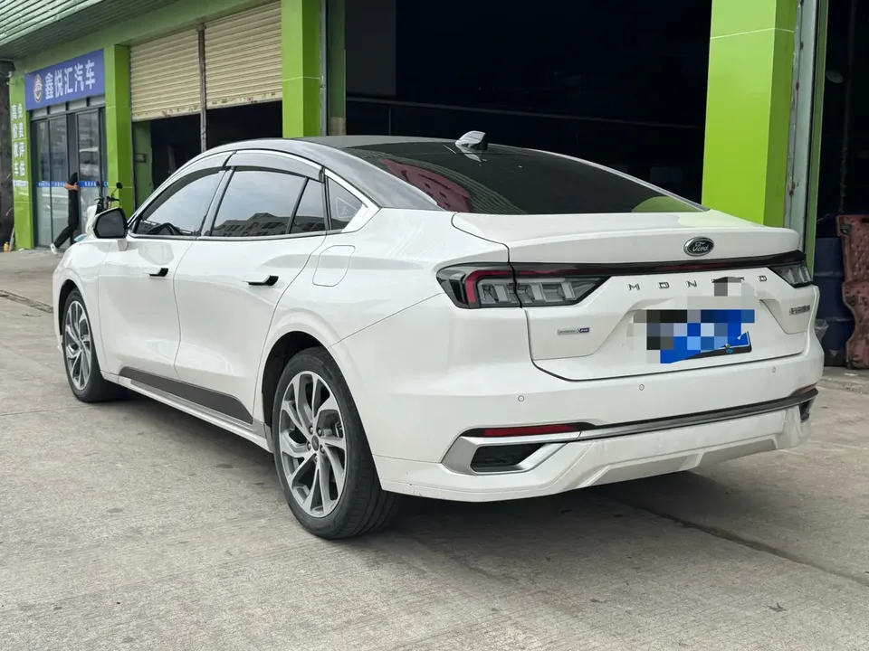 Ford Mondeo EcoBoost 245 Extreme Edition 2022 — миниатюра 4