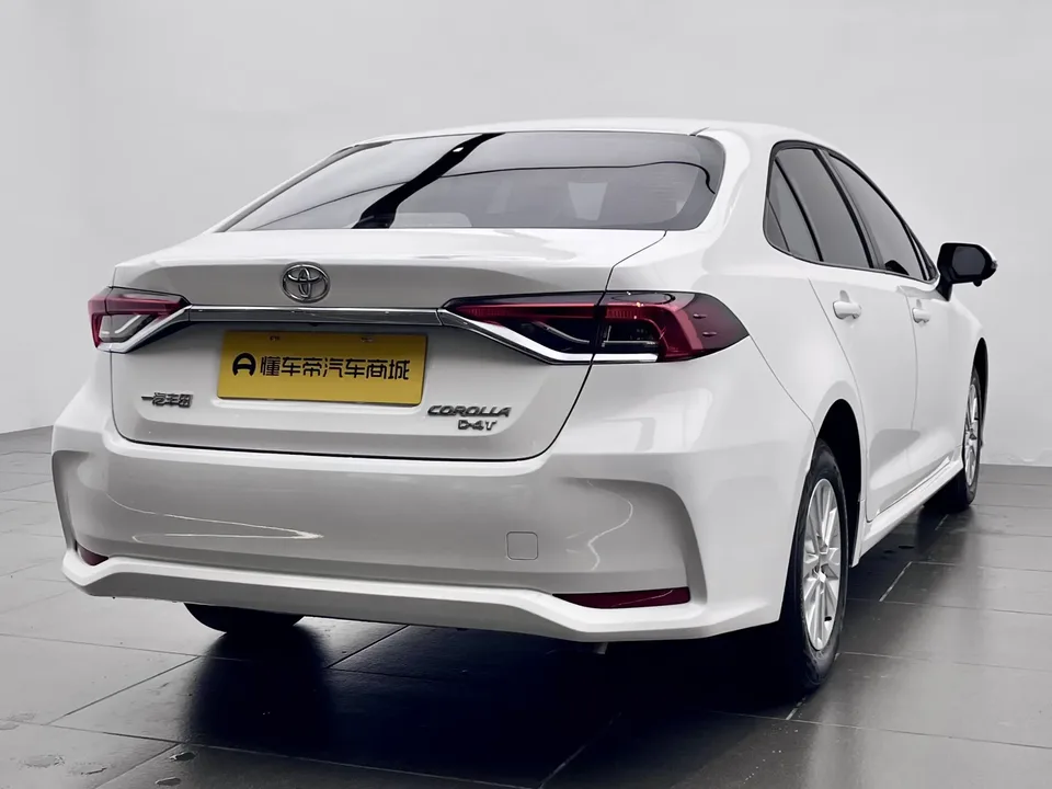 Toyota Corolla 1.2T S-CVT Pioneer Edition 2025 — миниатюра 5