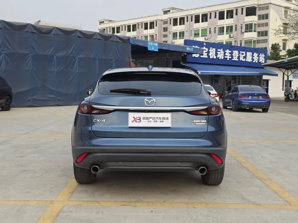 Mazda CX-4 Mazda CX-4 2021 2.0L 2WD Blue Sky Exploration Edition 2022 — миниатюра 2