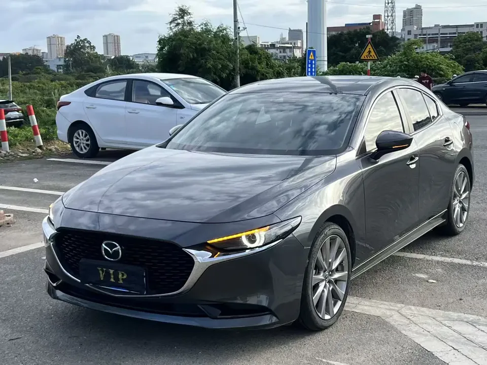 Mazda Axela Mazda3 2.0L automatic quality version 2023 — photo 1, buy with delivery to Moscow