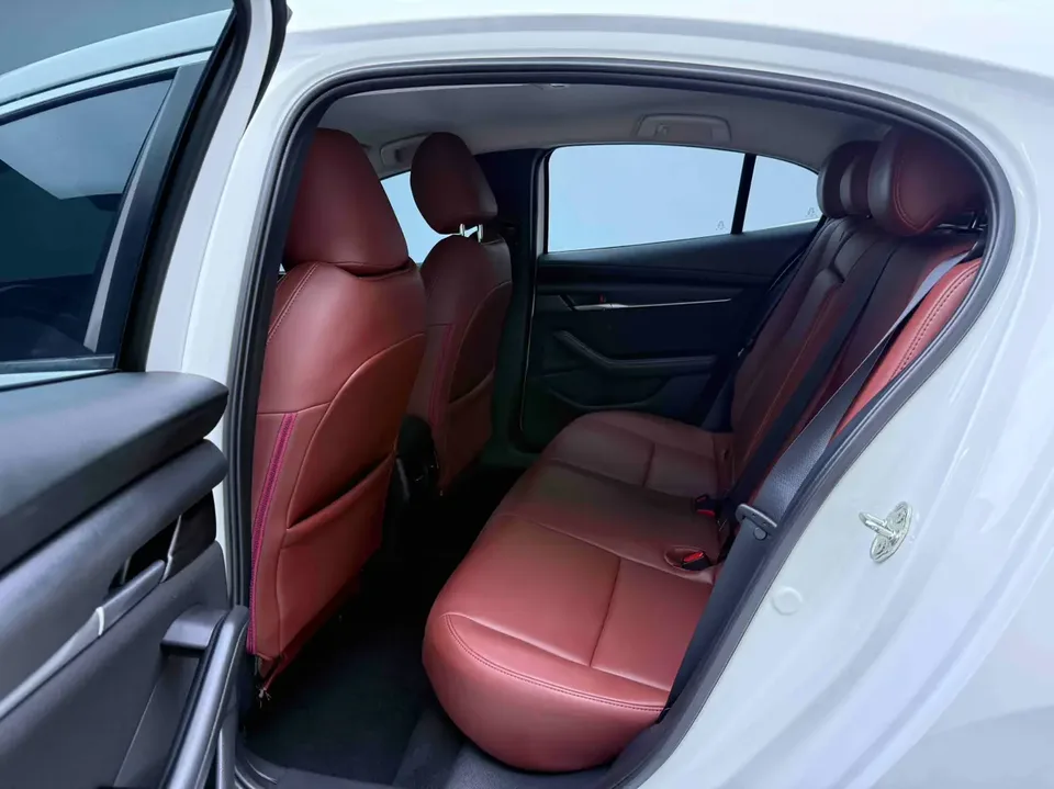 Mazda Axela 2.0L Automatic Quality Edition 2024 — миниатюра 4