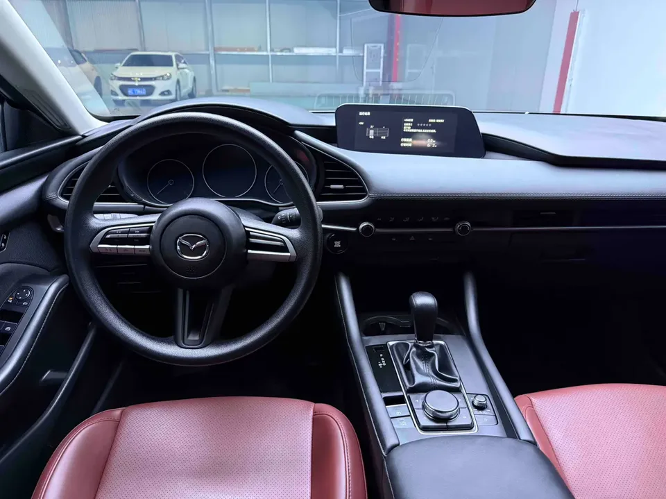 Mazda Axela 2.0L Automatic Quality Edition 2024 — фото 1, купить с доставкой в Москву