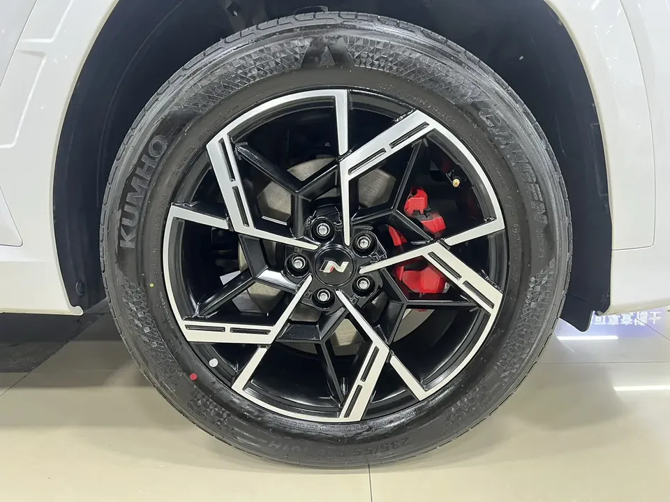 Hyundai tucson l Tucson 2025 Tucson L 1.5T LUX Premium Edition 2026 — миниатюра 3