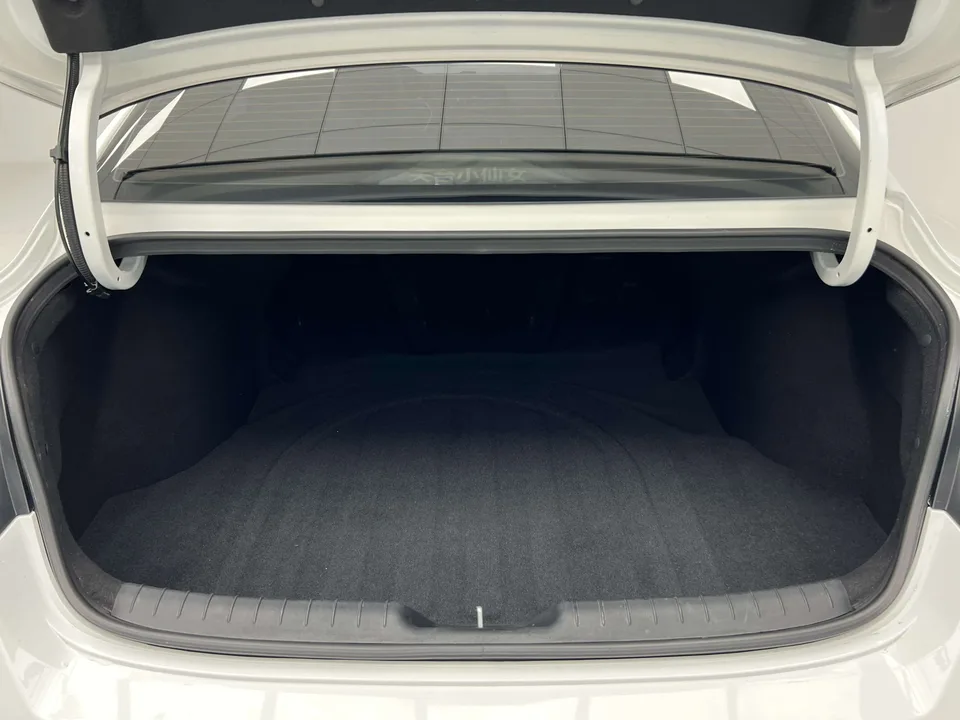 Hyundai Elantra Elantra 1.5L CVT LUX Premium Edition 2022 — thumbnail 5