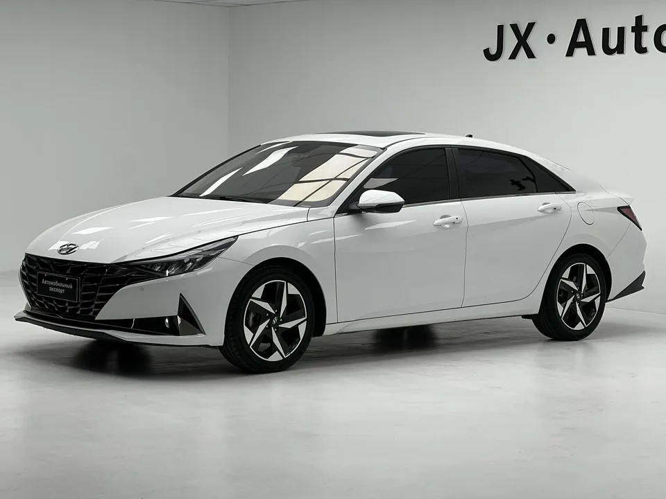 Hyundai Elantra Elantra 1.5L CVT LUX Premium Edition 2022 — photo 1, buy with delivery to Moscow