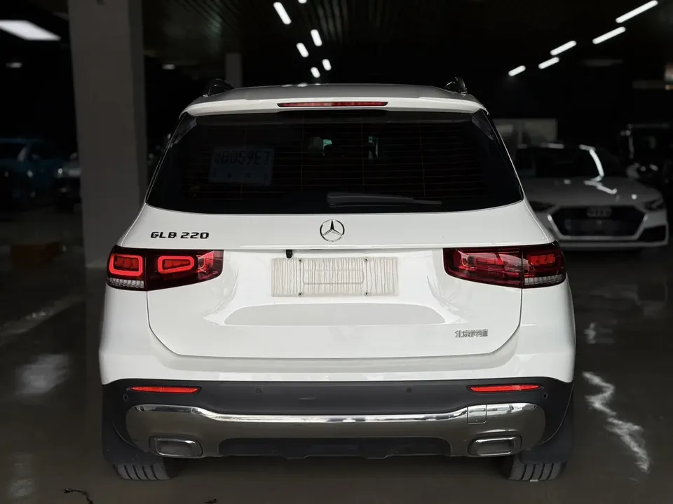 Mercedes-Benz GLB-Class GLB GLB 220 Fashion Edition 2022 — thumbnail 2