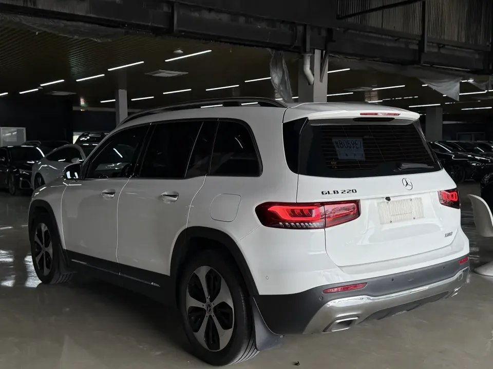 Mercedes-Benz GLB-Class GLB GLB 220 Fashion Edition 2022 — thumbnail 4