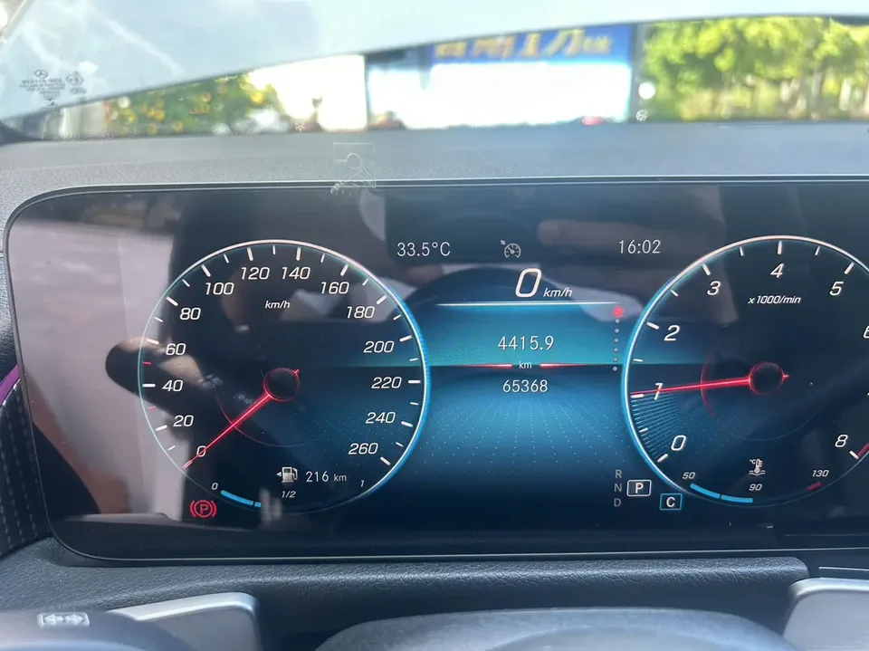 Mercedes-Benz GLB-Class Mercedes-Benz GLB 2022 GLB 180 Dynamic 2022 — миниатюра 5