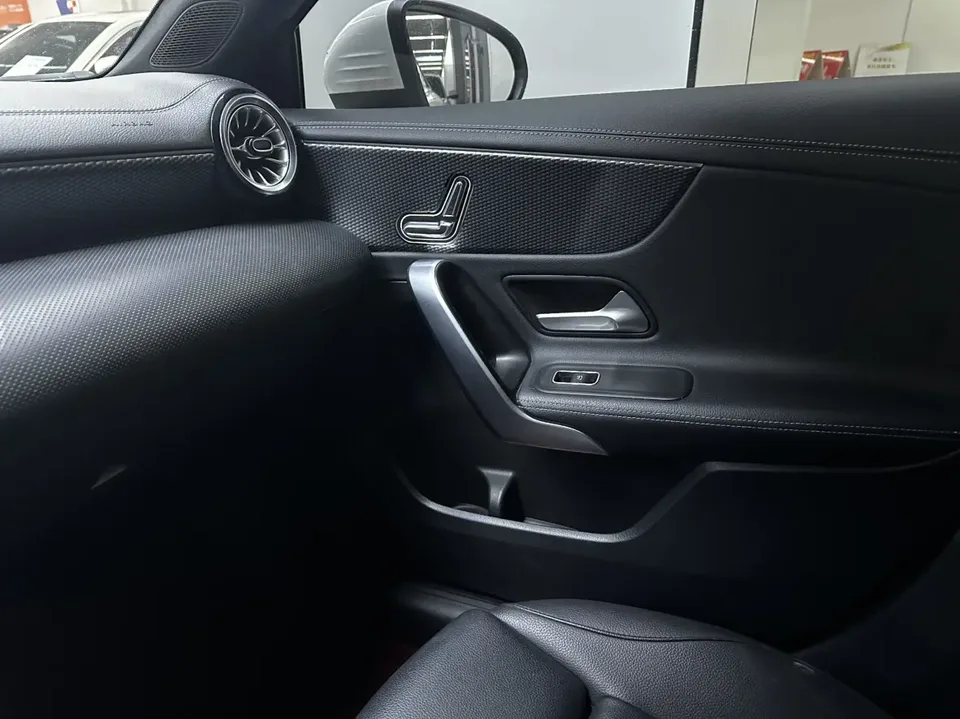 Mercedes-Benz Mercedes Benz A Class Mercedes-Benz A-Class 2022 A 200 L sports sedan dynamic version 2022 — миниатюра 3