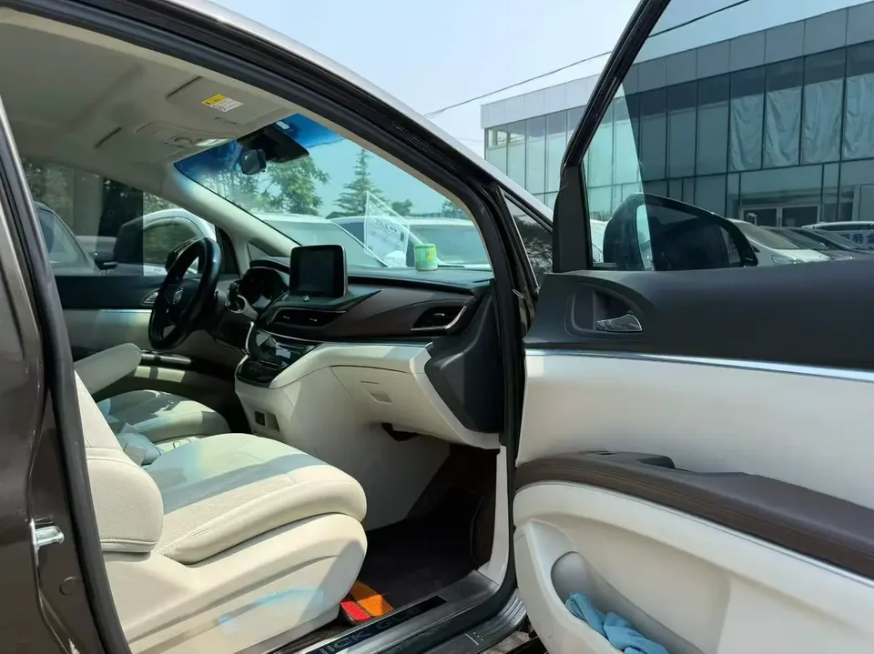 Buick GL8 facelift land business class 652T luxury model 2024 — миниатюра 3