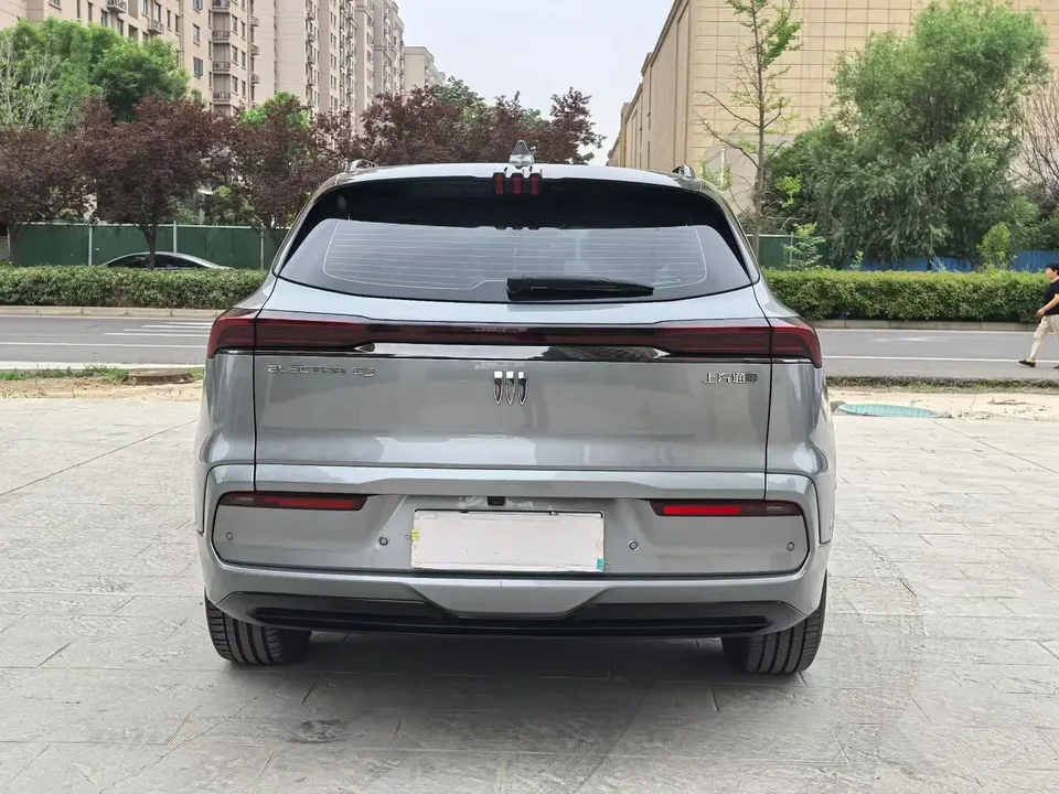 Buick E5 Premium Standard Range Edition 2025 — миниатюра 2