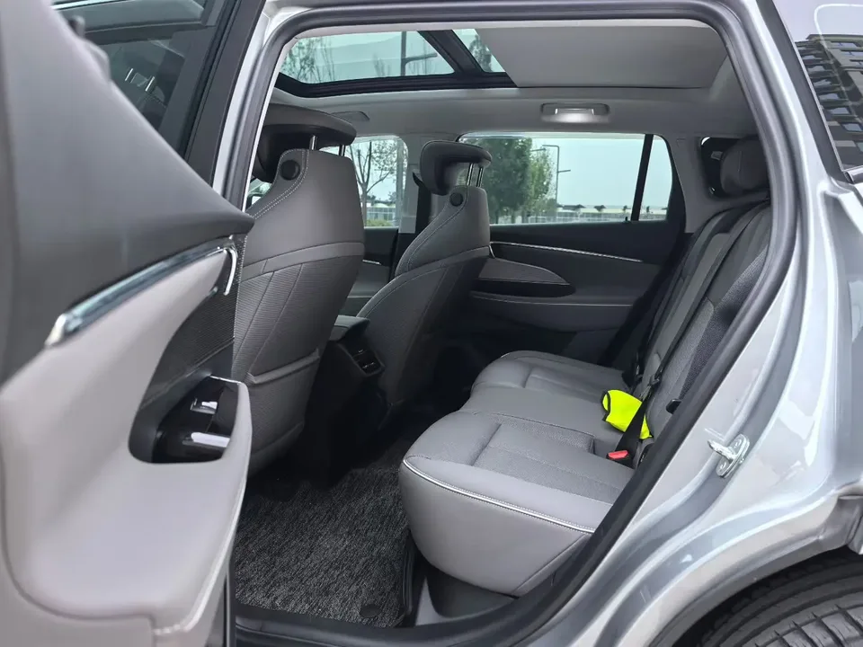 Buick E5 Premium Standard Range Edition 2025 — миниатюра 3
