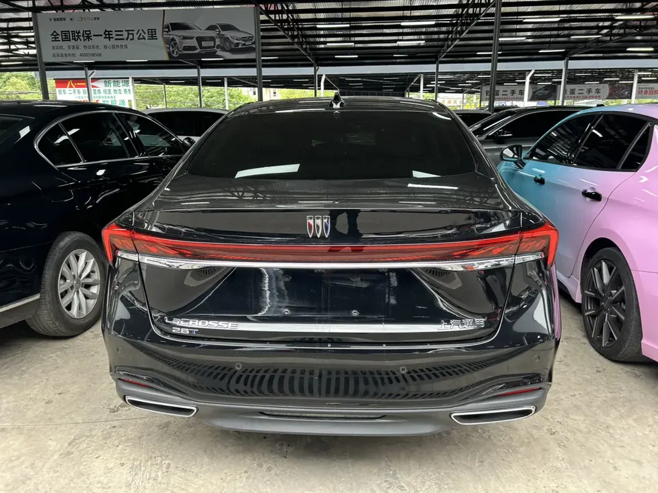 Buick LaCrosse 28T Automatic Premium Edition 2023 — миниатюра 2