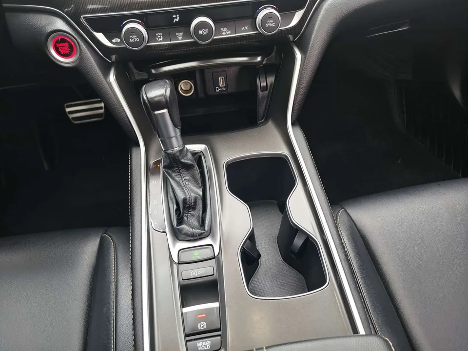 Honda Accord 2022 Accord 260TURBO Fantasy Night Premium Edition 2022 — миниатюра 5