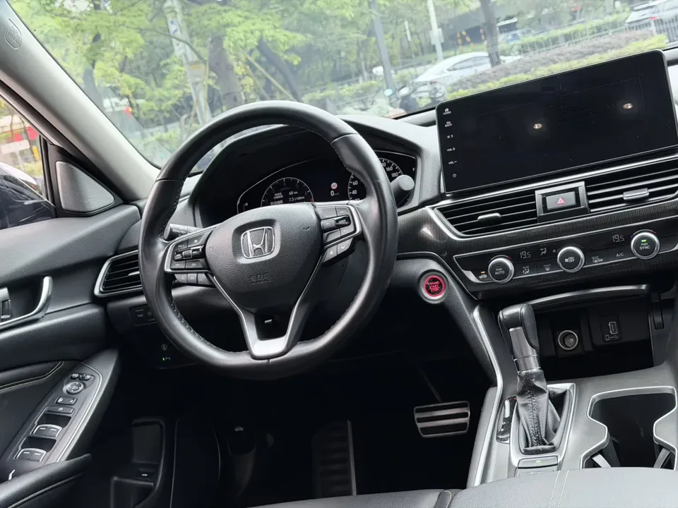 Honda Accord 2022 Accord 260TURBO Fantasy Night Premium Edition 2023 — миниатюра 3
