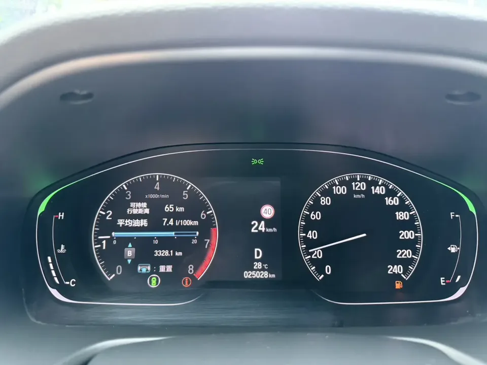 Honda Accord 2022 Accord 260TURBO Fantasy Night Premium Edition 2023 — миниатюра 5