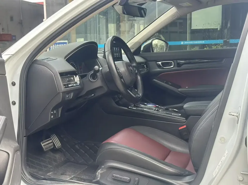 Honda Integra 240TURBO CVT Exclusive Edition 2022 — миниатюра 5