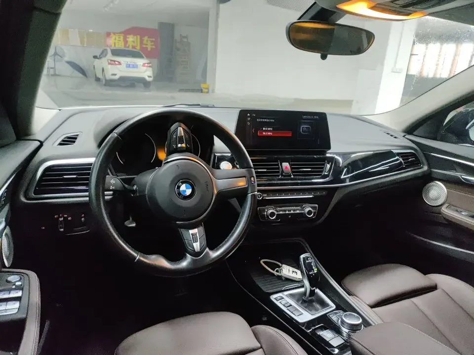 BMW 1 Series BMW 1 Series 2021 120i M Sport Night Edition 2023 — миниатюра 2