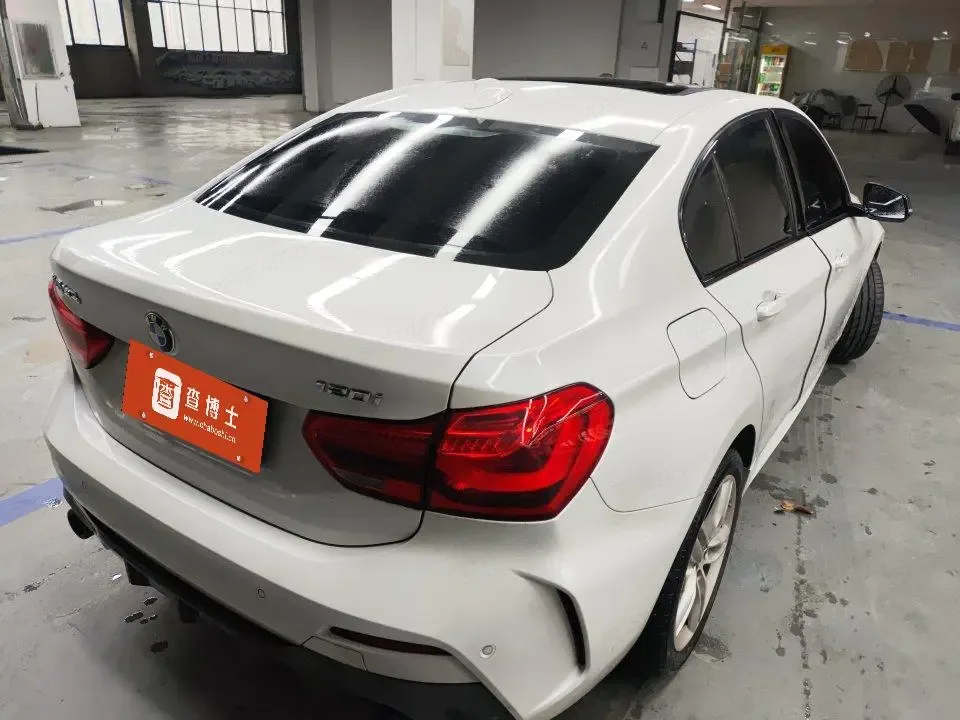 BMW 1 Series BMW 1 Series 2021 120i M Sport Night Edition 2023 — миниатюра 3