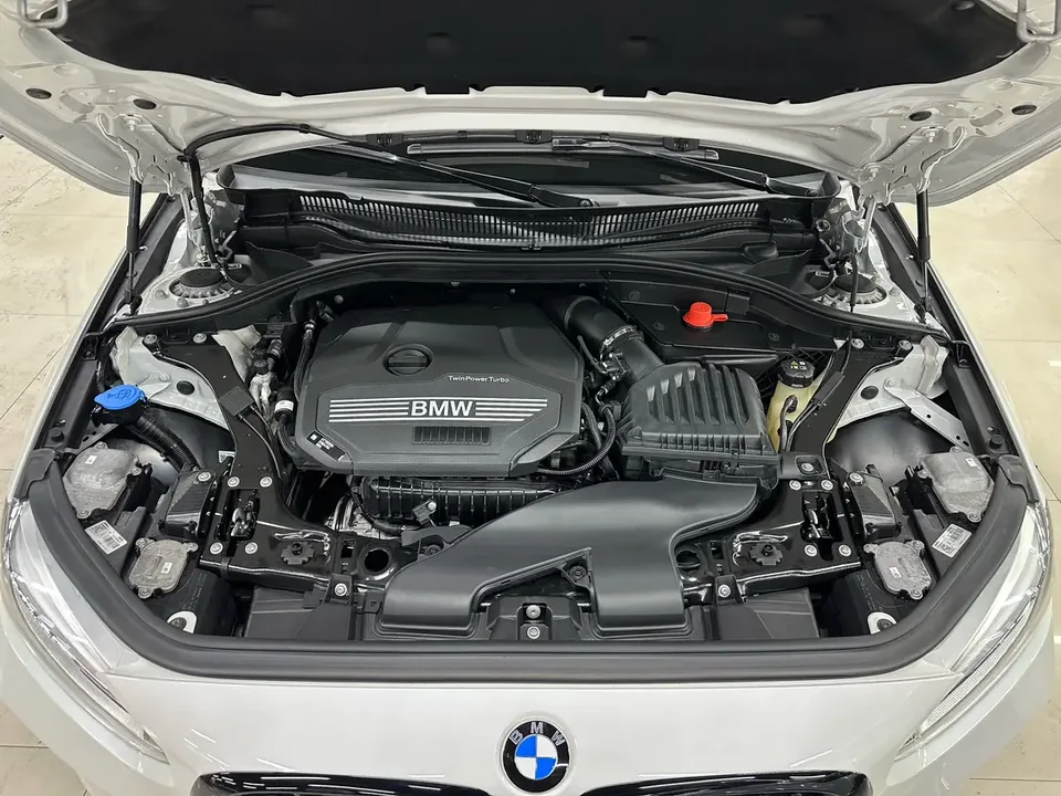 BMW 1 Series BMW 1 Series 2023 120i M Sport Night Edition 2023 — миниатюра 3