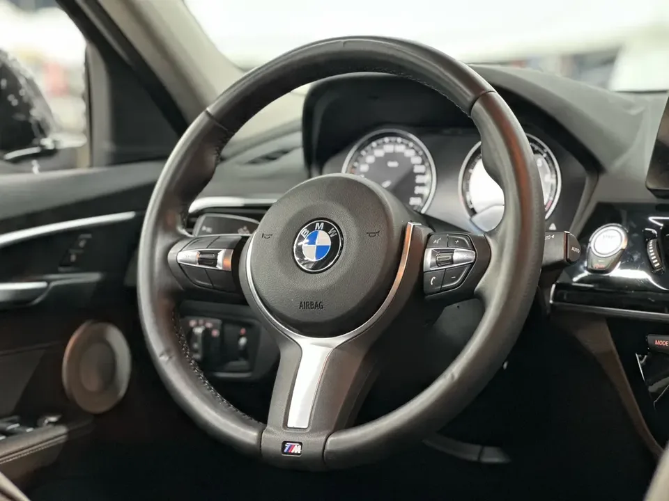 BMW 1 Series BMW 1 Series 2023 120i M Sport Night Edition 2023 — миниатюра 5